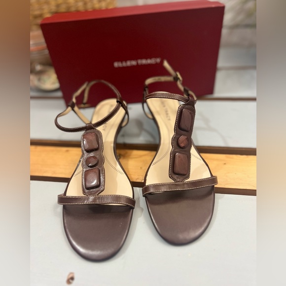 NIB VTG Ellen Tracy 'Janelle' Sandal in Chocolate Size 9 - Picture 7 of 11